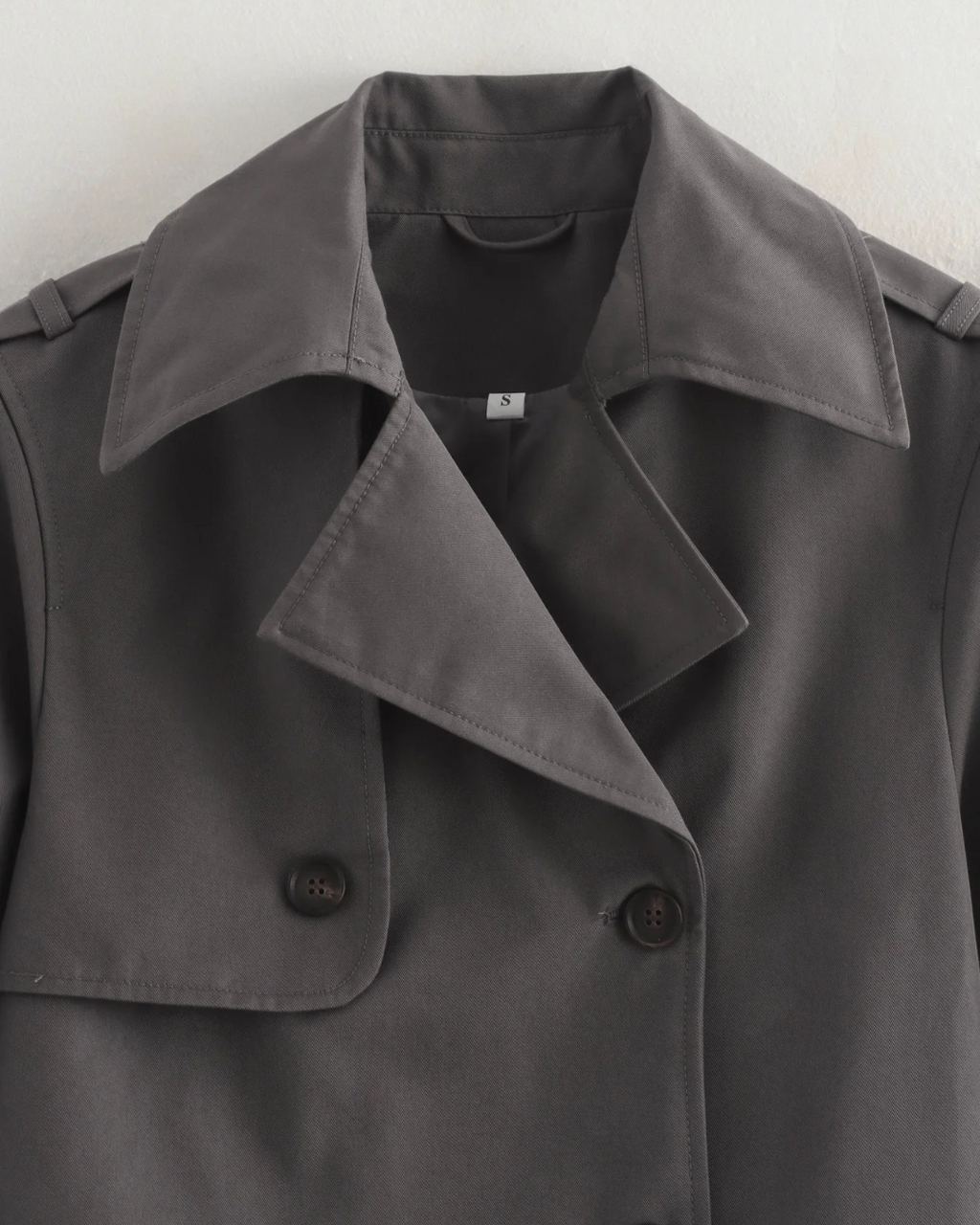 Grijze Cropped Trenchcoat met Dubbele Knopen