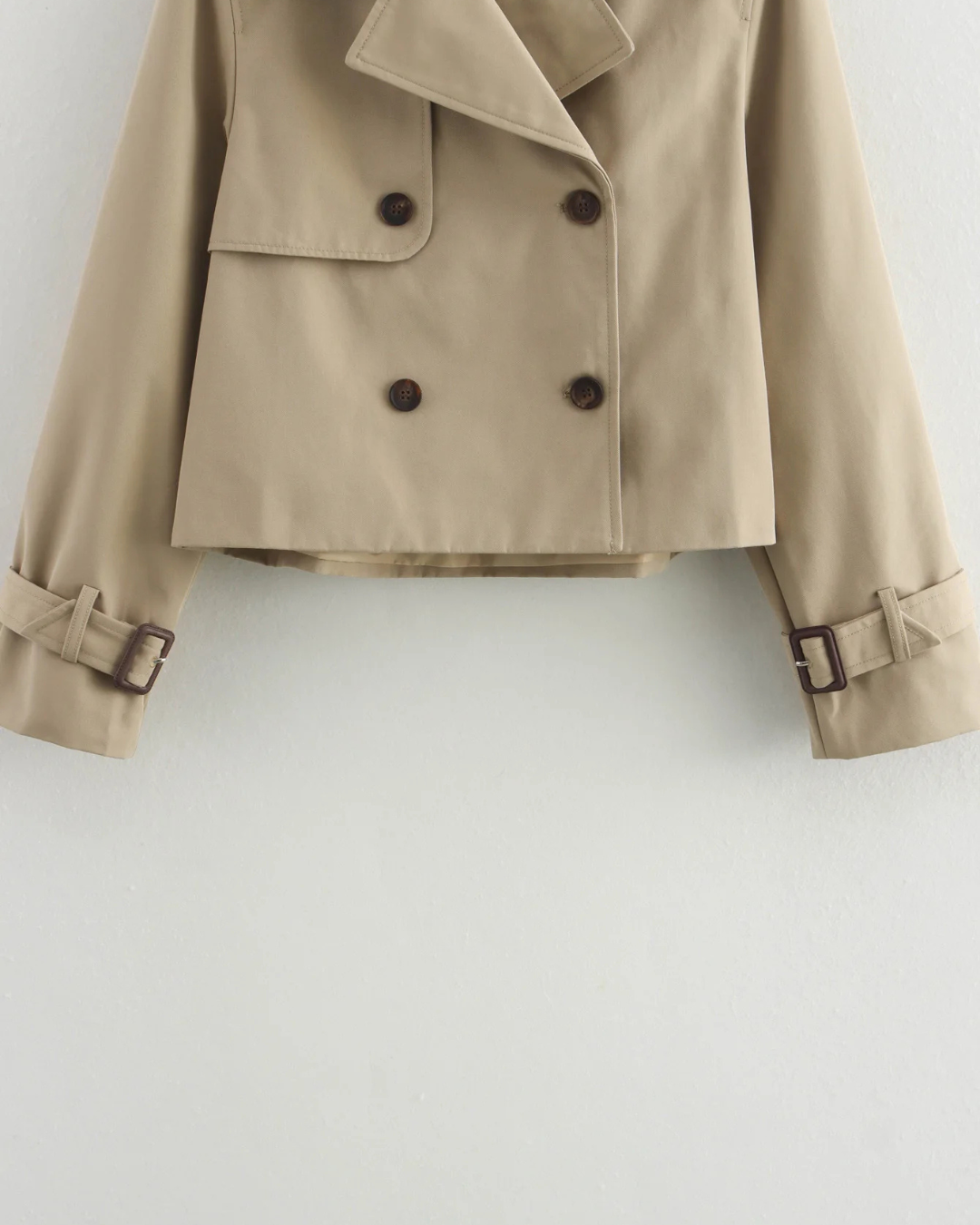 Beige Cropped Trenchcoat met Dubbele Knopen