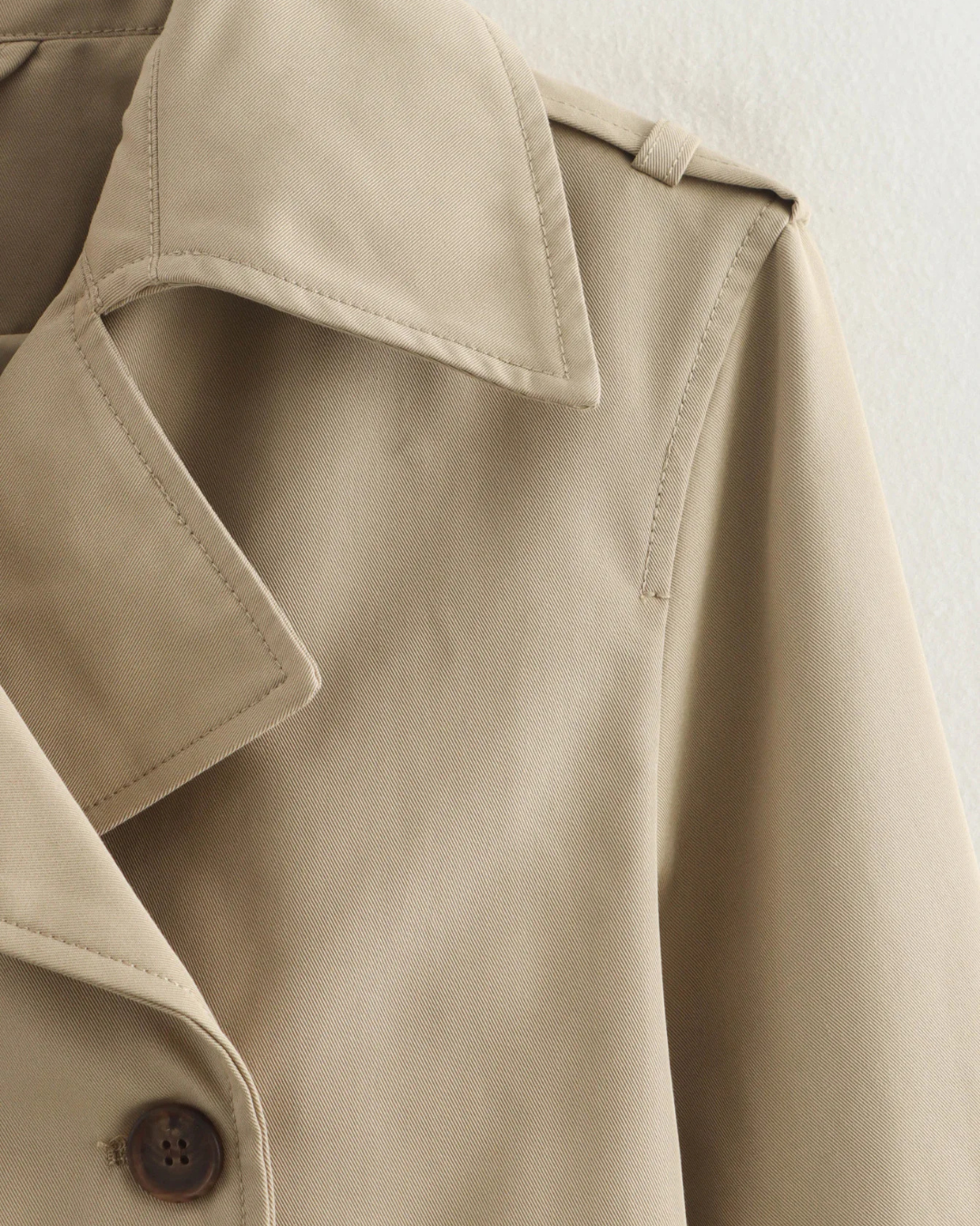 Beige Cropped Trenchcoat met Dubbele Knopen