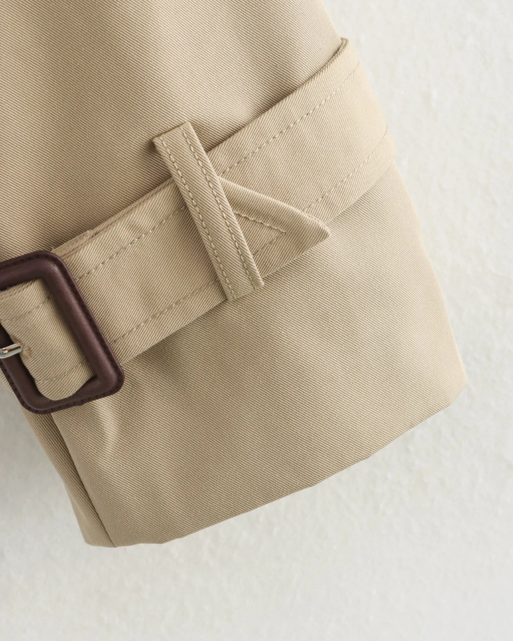 Beige Cropped Trenchcoat met Dubbele Knopen