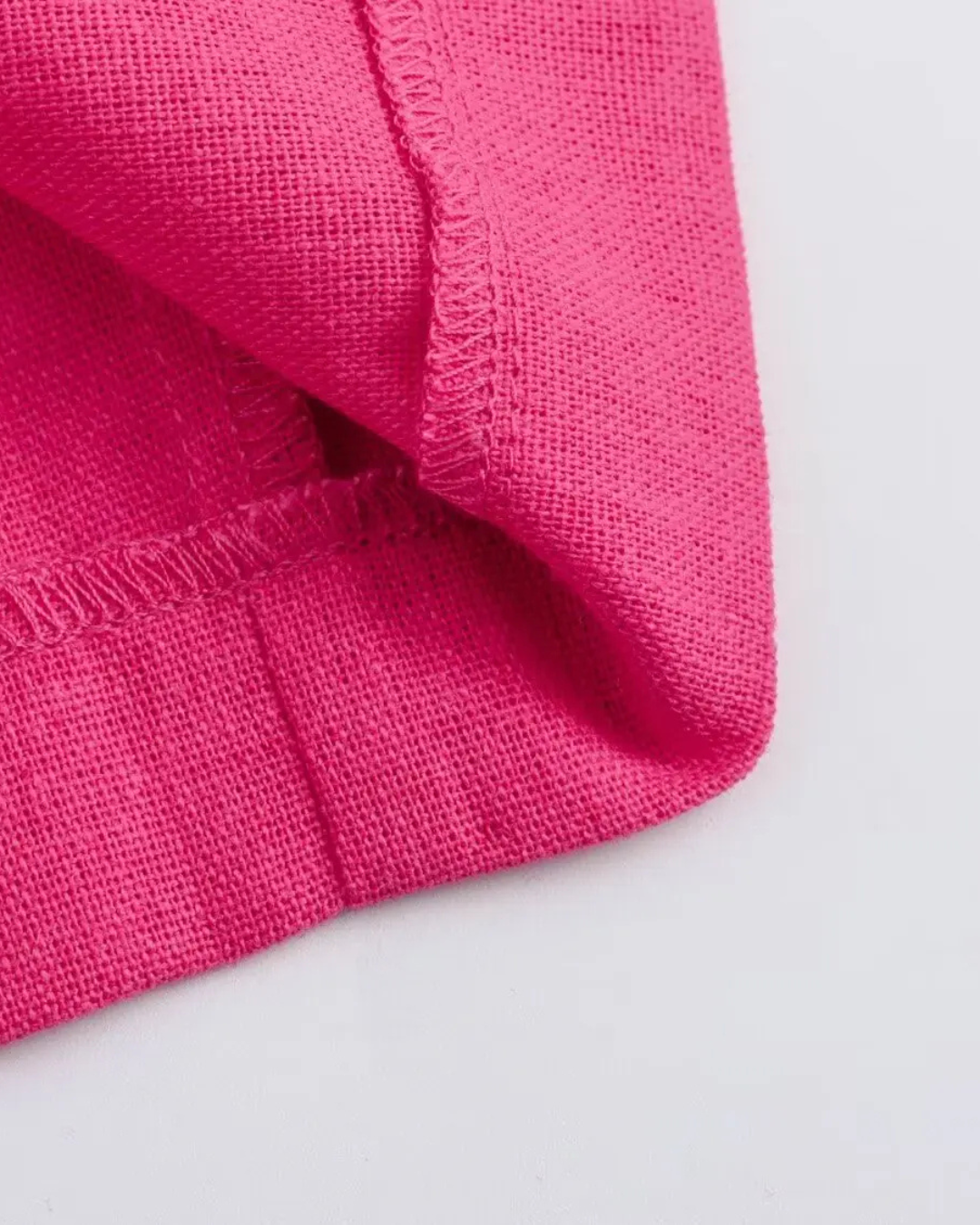 Fuchsia Midi Jurk Dames – Mouwloze Jurk met Cut-Out & Ringdetail